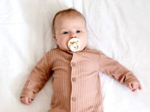 Choosing the Perfect Baby Bottle: A Comprehensive Guide for New Parents